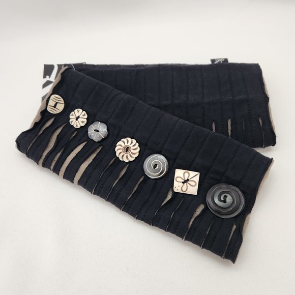 Leopards & Roses Wearable Art For The Funky At Heart Gloves - Picture 6 of 15